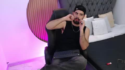 domboy  online show from 27, 5, 2026