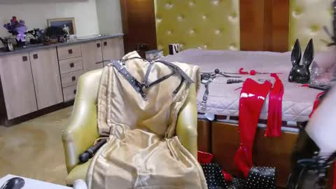 domcaprisse online show from 8, 5, 2026