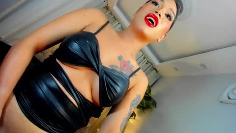 Snapshot of dominantgoddessontop chatting on 17, 2, 2025 CALL ME BABY BELLA online show from 17, 2, 2025