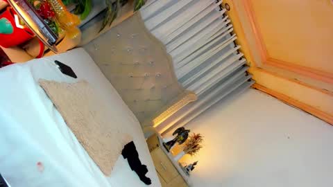 Snapshot of dominantgoddessontop chatting on 20, 10, 2025 CALL ME BABY BELLA online show from 20, 10, 2025