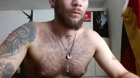 Logan - INDEPENDET MODEL online show from 4, 3, 2026