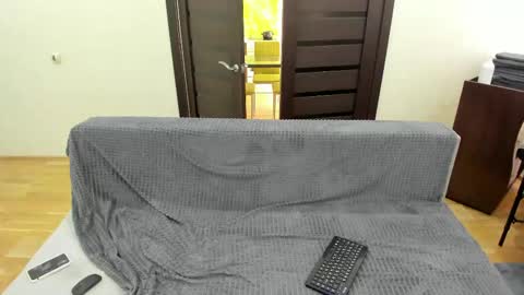 Dominic online show from 12, 4, 2026