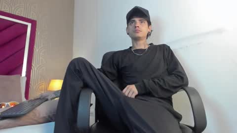 Dominic foox online show from 14, 3, 2026