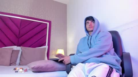 Dominic foox online show from 24, 3, 2026