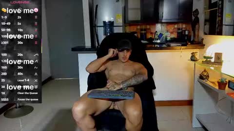 Snapshot of dominic_joness chatting on 5, 10, 2025 SANTI  independent model online show from 5, 10, 2025