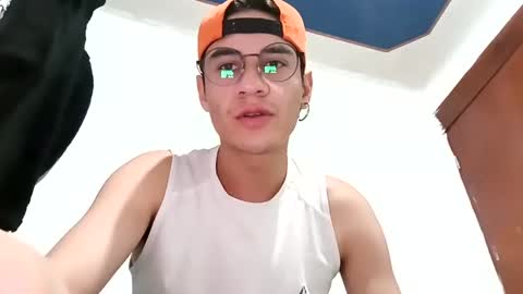 Snapshot of dominic_radccliffe chatting on 3, 12, 2024 Your real love online show from 3, 12, 2024