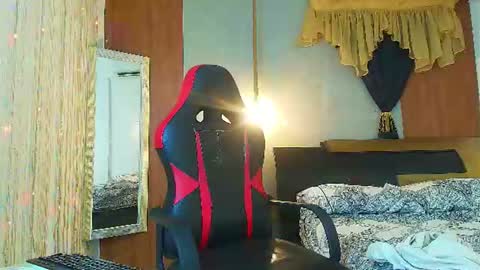 dominic_smith_ online show from 19, 6, 2026
