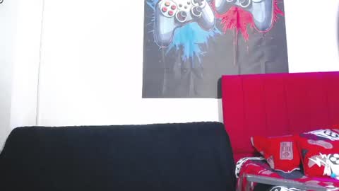 dominic_smith_ online show from 17, 7, 2026