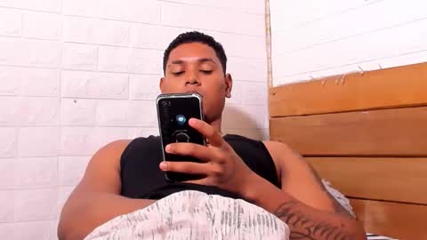 Snapshot of dominicvera chatting on 17, 10, 2025 DominicVera online show from 17, 10, 2025