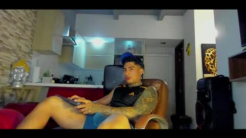 Snapshot of dominiofit chatting on 15, 10, 2025 Only fans Ronnie col---InstaRonniecolleman  online show from 15, 10, 2025