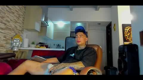 Snapshot of dominiofit chatting on 20, 10, 2025 Only fans Ronnie col---InstaRonniecolleman  online show from 20, 10, 2025