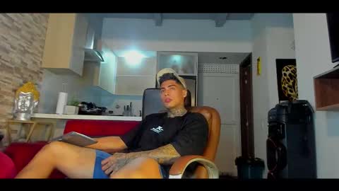 Snapshot of dominiofit chatting on 27, 10, 2025 Only fans Ronnie col---InstaRonniecolleman  online show from 27, 10, 2025