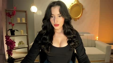 Snapshot of dominiquevega_ chatting on 10, 1, 2025 Dominique online show from 10, 1, 2025