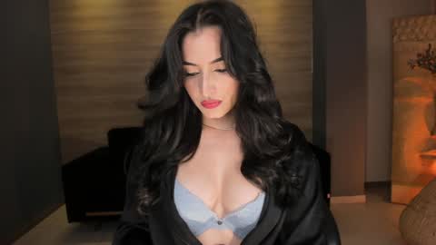 Snapshot of dominiquevega_ chatting on 13, 1, 2025 Dominique online show from 13, 1, 2025