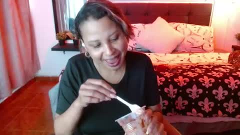 Snapshot of domink_gilr chatting on 24, 6, 2026 D O M I N K online show from 24, 6, 2026