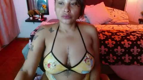 Snapshot of domink_gilr chatting on 7, 7, 2026 D O M I N K online show from 7, 7, 2026