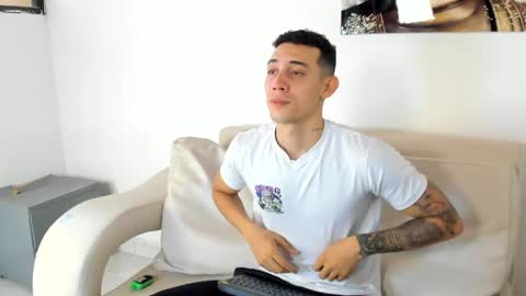 Snapshot of dominyck_ chatting on 5, 4, 2026 dominyck_ online show from 5, 4, 2026