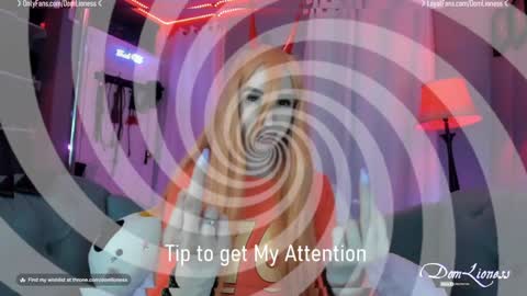 Snapshot of domlioness chatting on 25, 1, 2025 DomLioness online show from 25, 1, 2025