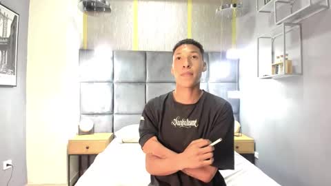 Snapshot of domminick18 chatting on 23, 10, 2025 Domminick18 online show from 23, 10, 2025