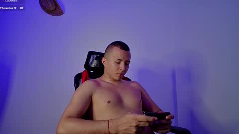 Snapshot of donathoo chatting on 24, 12, 2024 Donat Independent Model online show from 24, 12, 2024