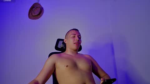 Snapshot of donathoo chatting on 30, 12, 2024 Donat Independent Model online show from 30, 12, 2024