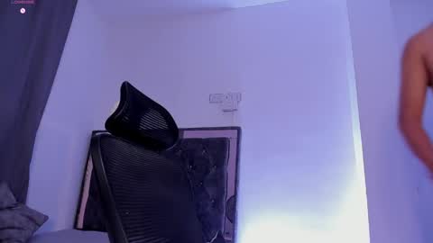 Donat Independent Model online show from 17, 5, 2026
