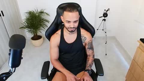 Snapshot of donn_cruz chatting on 10, 10, 2025 Victor online show from 10, 10, 2025