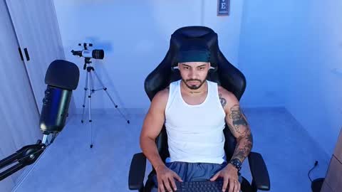 Snapshot of donn_cruz chatting on 14, 10, 2025 Victor online show from 14, 10, 2025