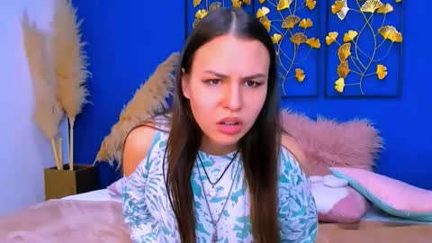 Snapshot of donna_won chatting on 8, 10, 2025 Donna Won online show from 8, 10, 2025
