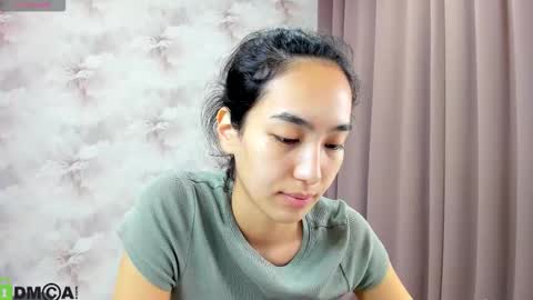 Aura online show from 1, 10, 2025