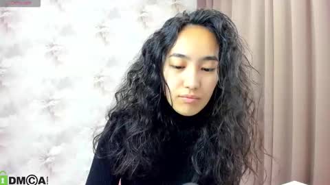 Aura online show from 2, 10, 2025