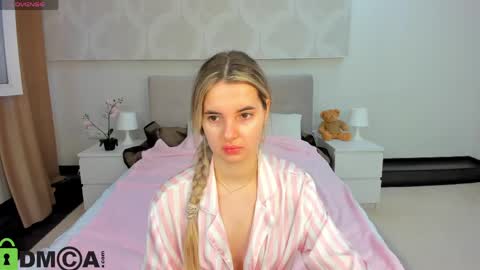 Donna On GMT2 Mon-Fri 3-9 AM online show from 8, 4, 2026