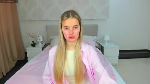 Donna On GMT2 Mon-Fri 3-9 AM online show from 26, 5, 2026