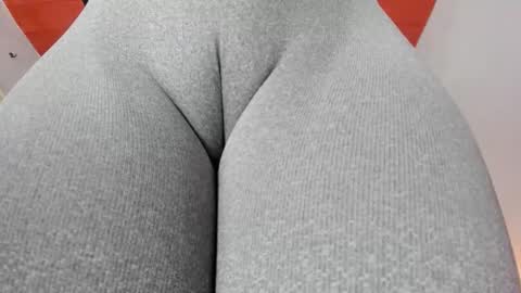 Paula DiazGMT-5 0730 - 1400 online show from 21, 9, 2025