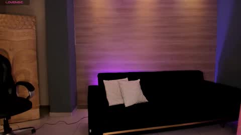 Snapshot of donnastonne chatting on 28, 10, 2025 Donna Stonne online show from 28, 10, 2025