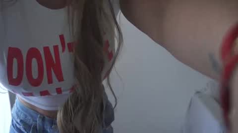 Snapshot of donnna19 chatting on 18, 11, 2025 Donatella online show from 18, 11, 2025