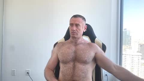 Snapshot of donnybasilisk chatting on 9, 10, 2025 Donny online show from 9, 10, 2025