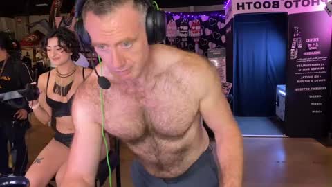 Snapshot of donnybasilisk chatting on 19, 10, 2025 Donny online show from 19, 10, 2025