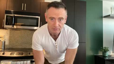 Snapshot of donnybasilisk chatting on 26, 11, 2025 Donny online show from 26, 11, 2025