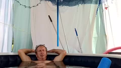 Snapshot of doobie1717 chatting on 18, 9, 2025 doobie1717 online show from 18, 9, 2025