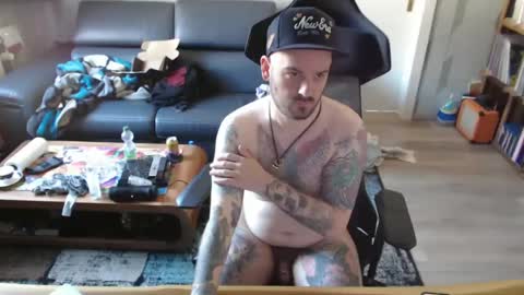 Snapshot of doomsy_minatozaki chatting on 17, 1, 2025 doomsy_minatozaki online show from 17, 1, 2025