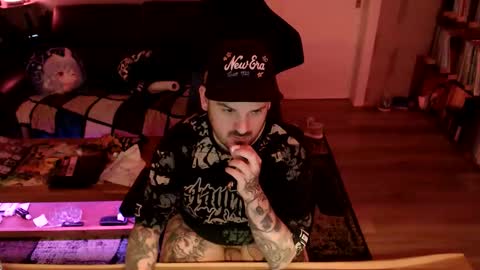 Snapshot of doomsy_minatozaki chatting on 2, 11, 2025 doomsy_minatozaki online show from 2, 11, 2025