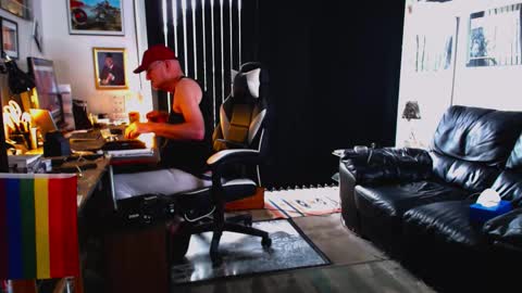 Snapshot of dopeleaf2 chatting on 5, 10, 2025 dopeleaf2 online show from 5, 10, 2025