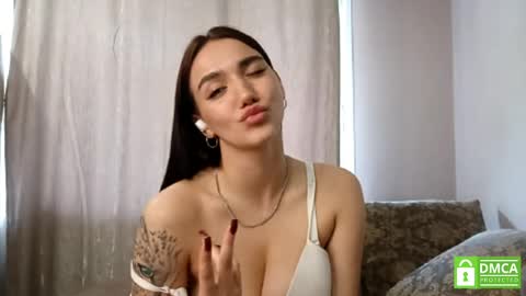 Jacqueline online show from 13, 5, 2026
