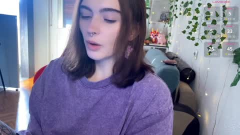 Snapshot of dorfmatratze_ chatting on 6, 2, 2025 Alice online show from 6, 2, 2025