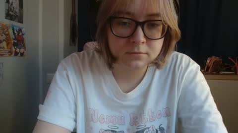 Snapshot of doriabodford chatting on 20, 10, 2025 Lola online show from 20, 10, 2025