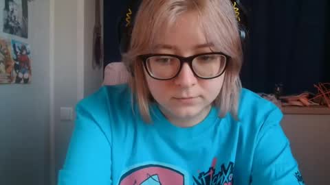 Snapshot of doriabodford chatting on 27, 10, 2025 Lola online show from 27, 10, 2025