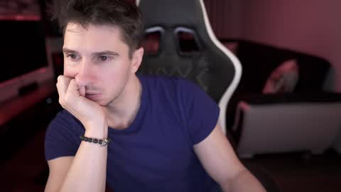 Snapshot of dorianreyes chatting on 23, 1, 2025 Dorian Reyes online show from 23, 1, 2025