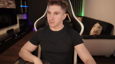 Snapshot of dorianreyes chatting on 17, 2, 2025 Dorian Reyes online show from 17, 2, 2025