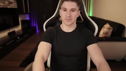 Snapshot of dorianreyes chatting on 18, 2, 2025 Dorian Reyes online show from 18, 2, 2025